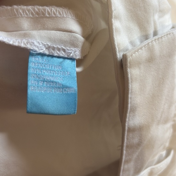 J. McLaughlin White Scalloped Hem Shorts - size 8 - cotton blend - Picture 4 of 6